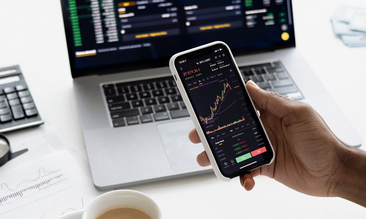 Achieving Excellence through Data-Driven Decisions